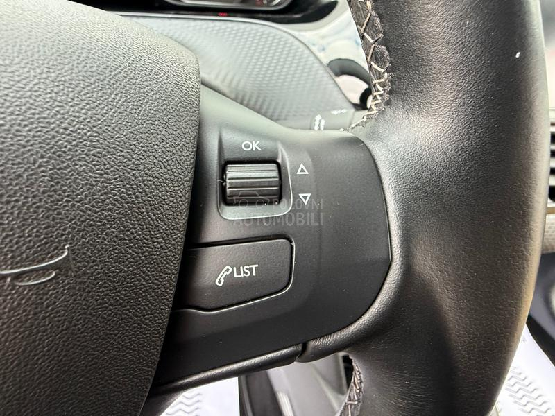 Peugeot 208 1.2 ALLURE/6 BRZ