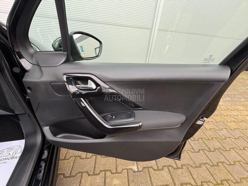 Peugeot 208 1.2 ALLURE/6 BRZ