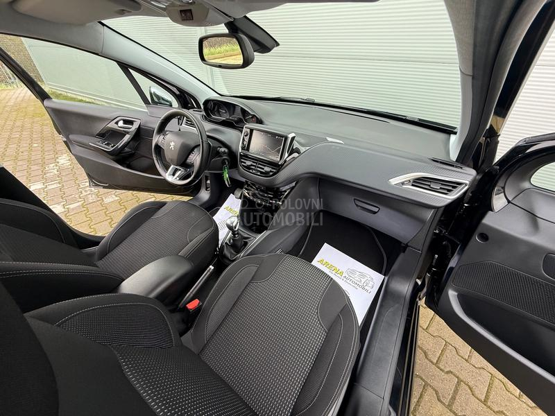 Peugeot 208 1.2 ALLURE/6 BRZ