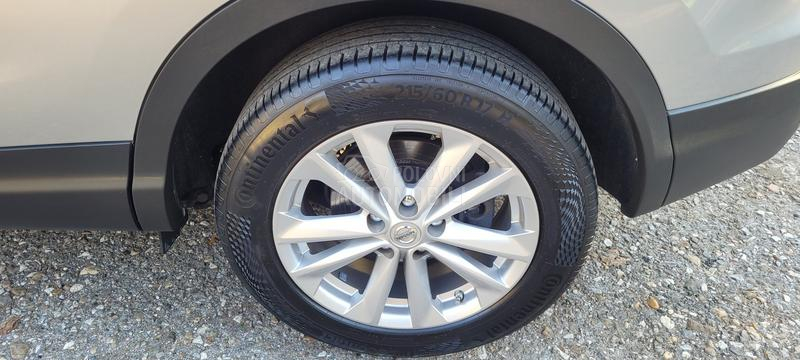 Nissan Qashqai 1.2DIG-T TEKNA