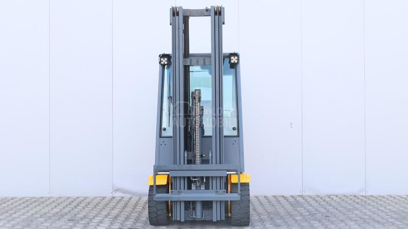 Jungheinrich TFG 320s