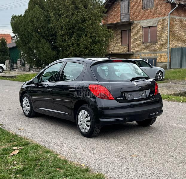 Peugeot 207 1.4 8V TRENDY