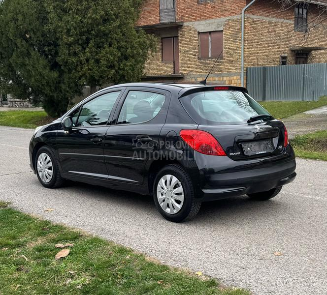 Peugeot 207 1.4 8V TRENDY