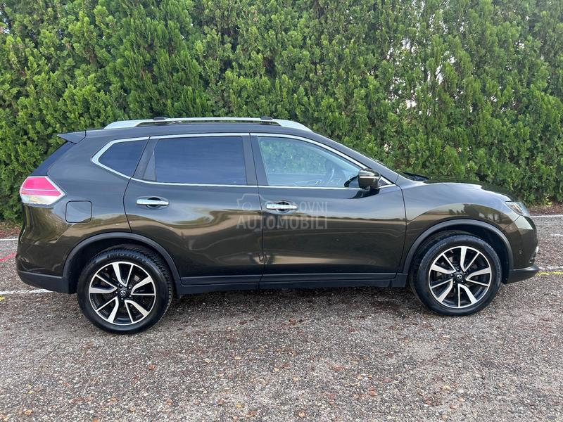 Nissan X-Trail TEKNA 360 7 sed