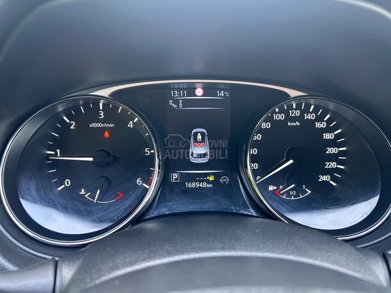 Nissan X-Trail TEKNA 360 7 sed