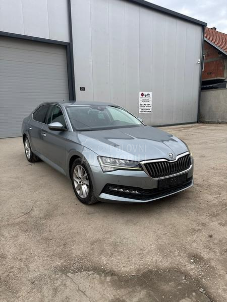 Škoda Superb 