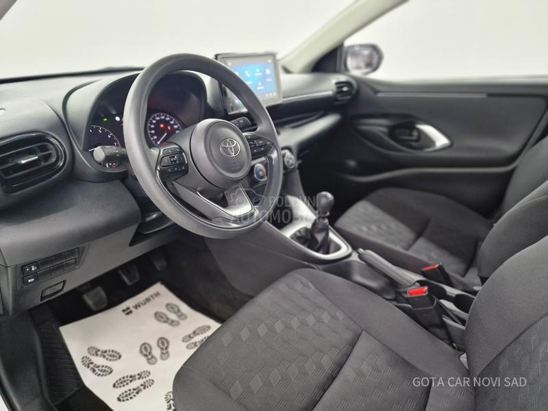 Toyota Yaris 1.5 VVT-i LUNA