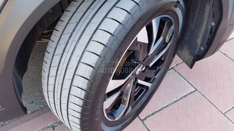 Peugeot 2008 ALLURE/89.200k/AUT