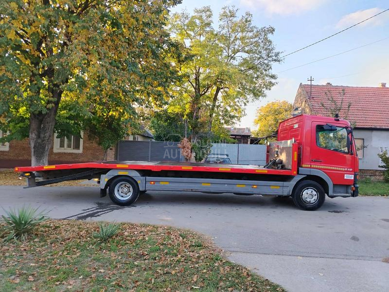 Mercedes Benz atego 818