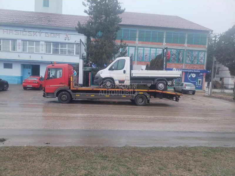 Mercedes Benz atego 818