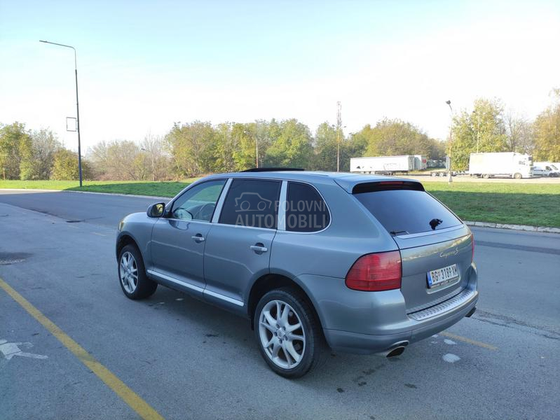 Porsche Cayenne 