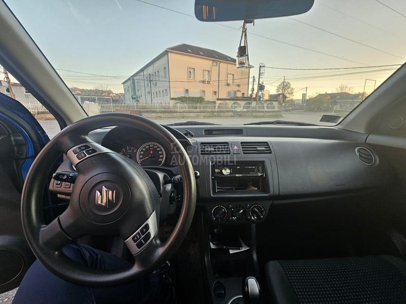 Suzuki Swift vla.snica