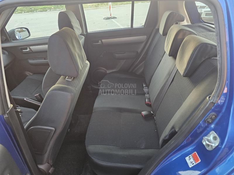 Suzuki Swift vla.snica