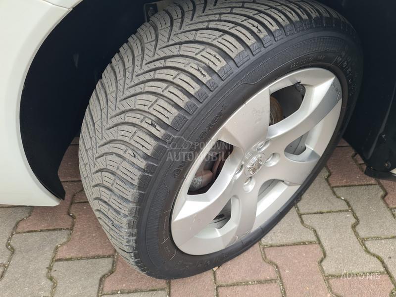 Peugeot 3008 1.6 HDI PREMIUM