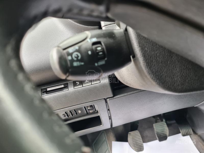 Peugeot 3008 1.6 HDI PREMIUM