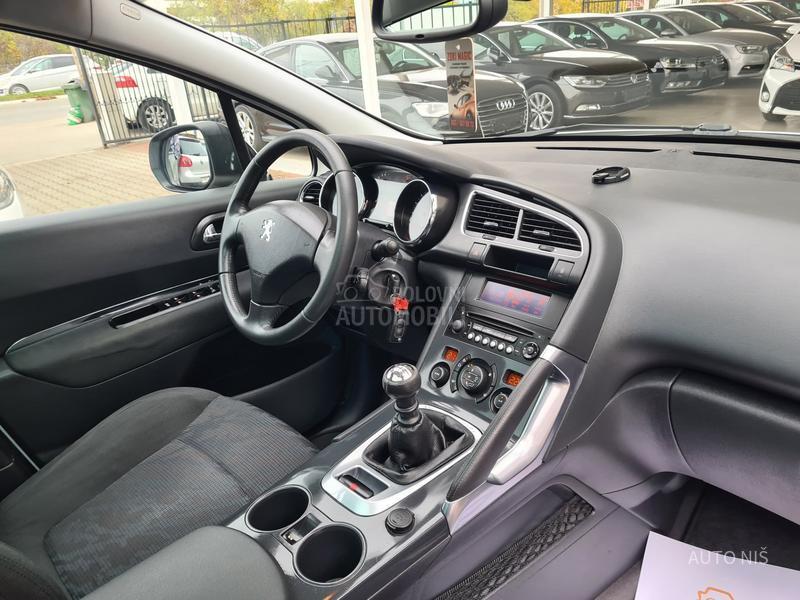 Peugeot 3008 1.6 HDI PREMIUM