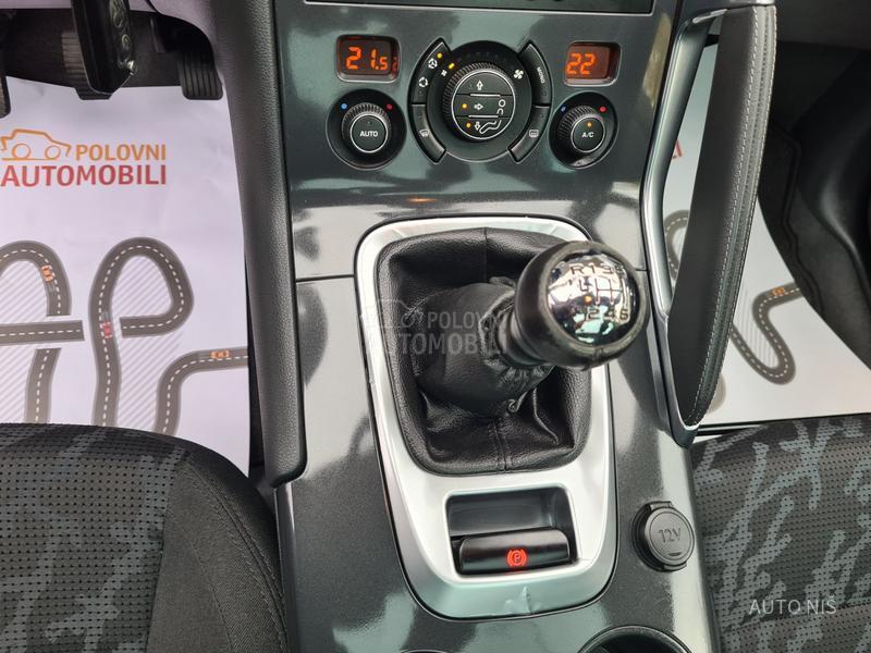 Peugeot 3008 1.6 HDI PREMIUM