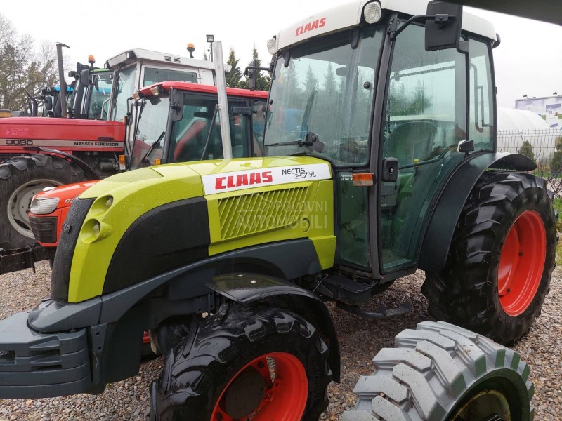 Claas NECTIS 257 VL  VOĆARSKI