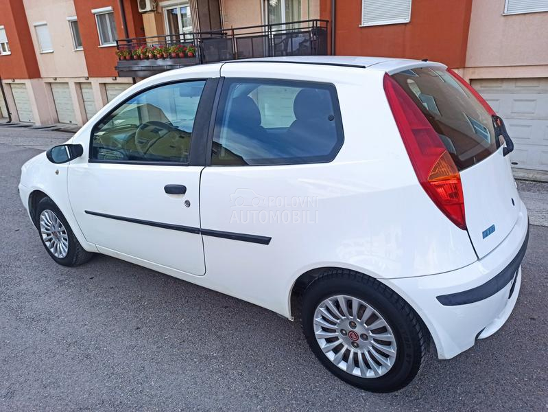 Fiat Punto 1.2 8v VREDl VlDETl