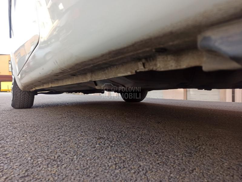 Fiat Punto 1.2 8v VREDl VlDETl