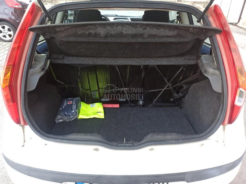 Fiat Punto 1.2 8v VREDl VlDETl