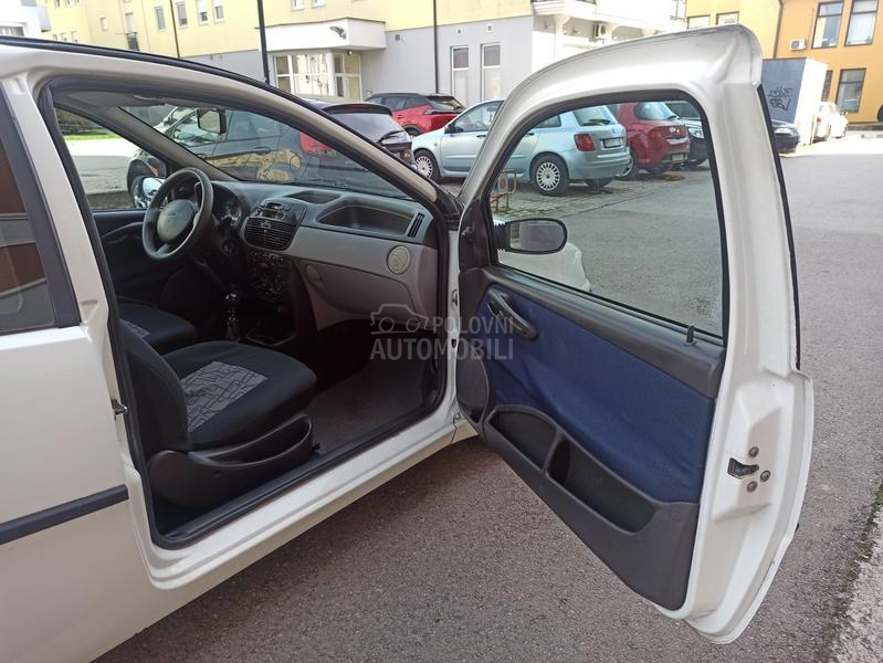 Fiat Punto 1.2 8v VREDl VlDETl