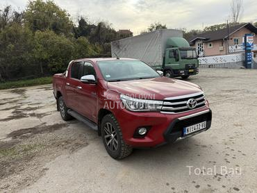 Toyota Hilux 2.4