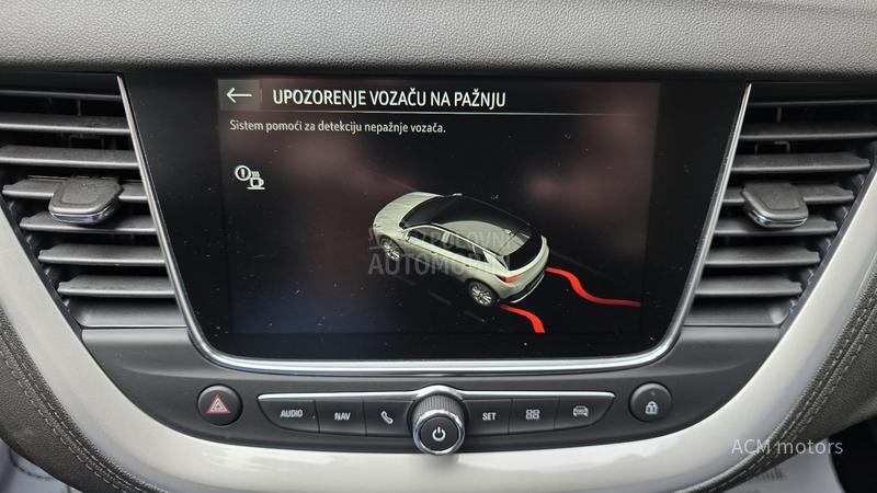 Opel Grandland X 1.2 business/ AUT