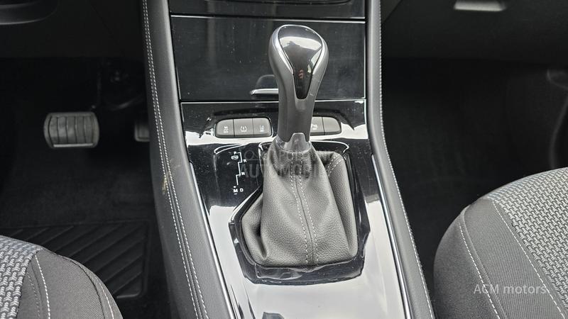 Opel Grandland X 1.2 business/ AUT