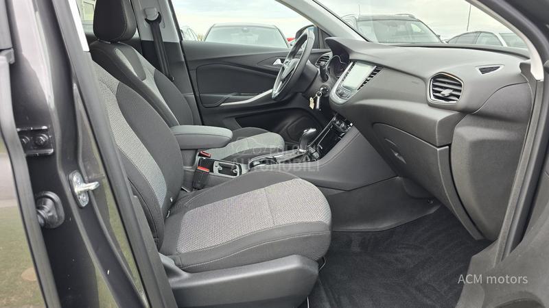 Opel Grandland X 1.2 business/ AUT