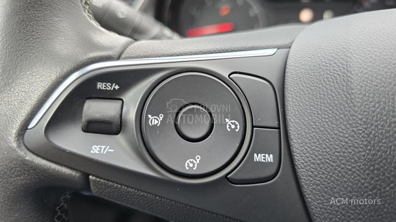 Opel Grandland X 1.2 business/ AUT