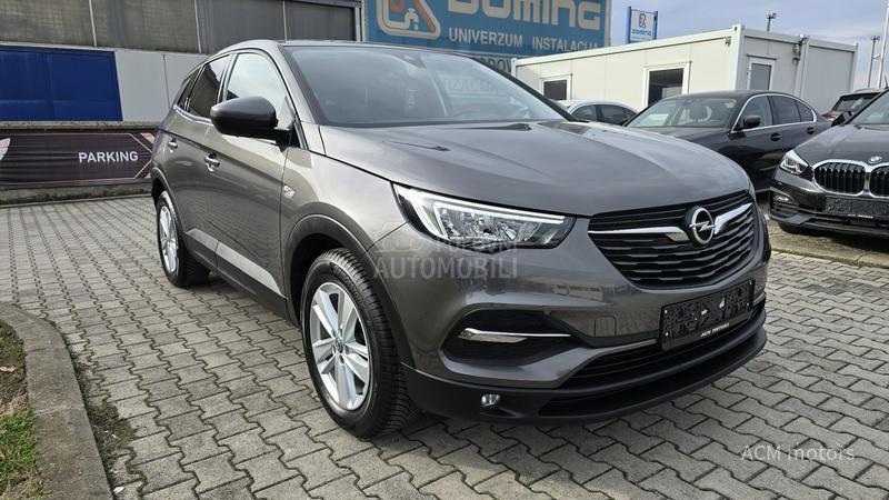 Opel Grandland X 1.2 business/ AUT