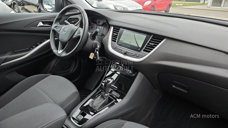 Opel Grandland X 1.2 business/ AUT