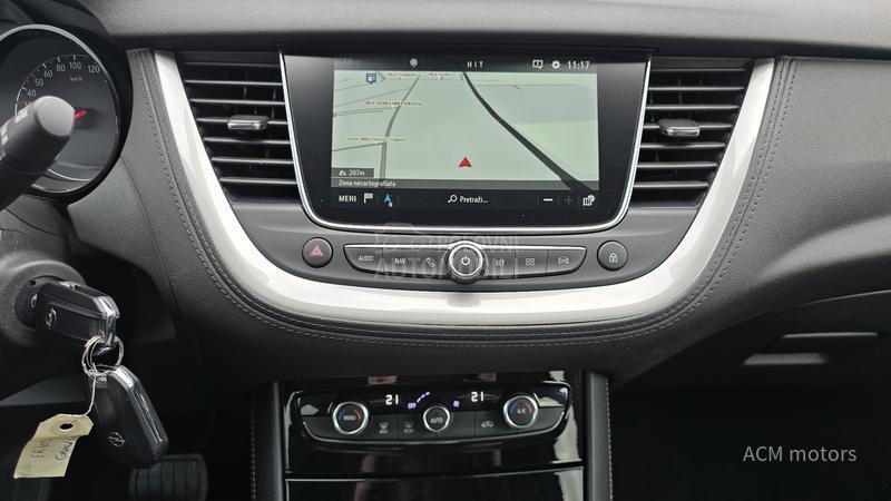 Opel Grandland X 1.2 business/ AUT