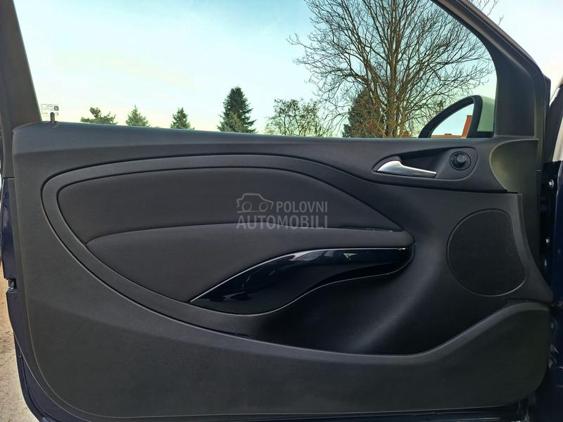Opel Adam POGLEDATI TEXT