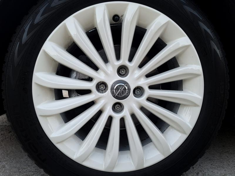 Opel Adam POGLEDATI TEXT