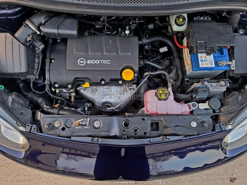 Opel Adam POGLEDATI TEXT