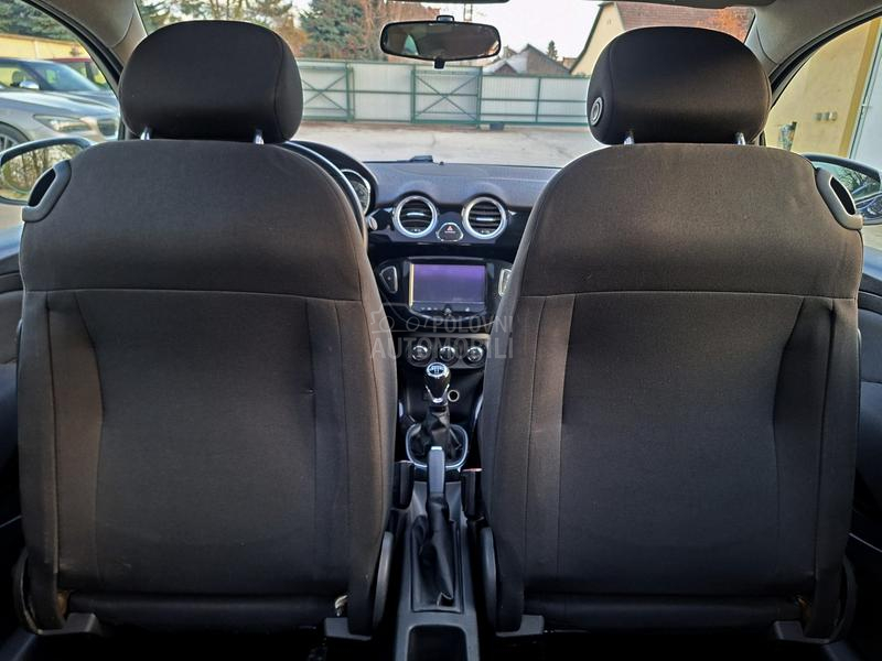 Opel Adam POGLEDATI TEXT