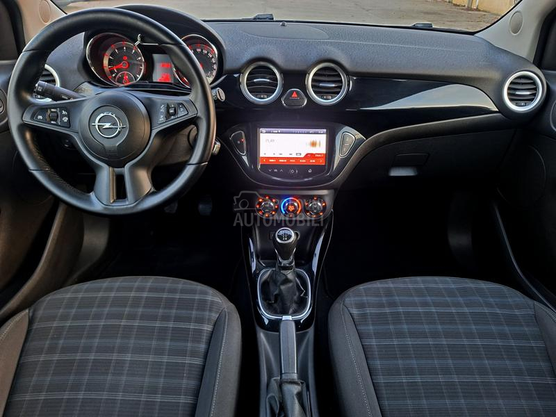 Opel Adam POGLEDATI TEXT