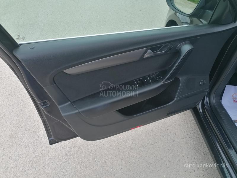 Volkswagen Passat B7 1.4i TREND LINE CH