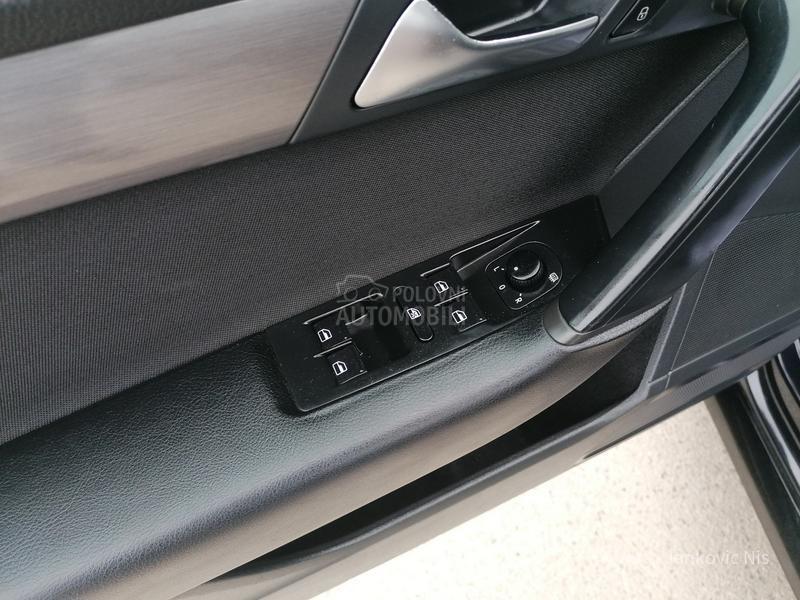 Volkswagen Passat B7 1.4i TREND LINE CH