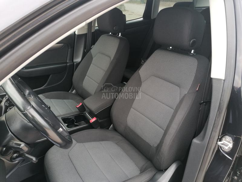 Volkswagen Passat B7 1.4i TREND LINE CH