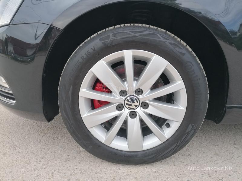 Volkswagen Passat B7 1.4i TREND LINE CH