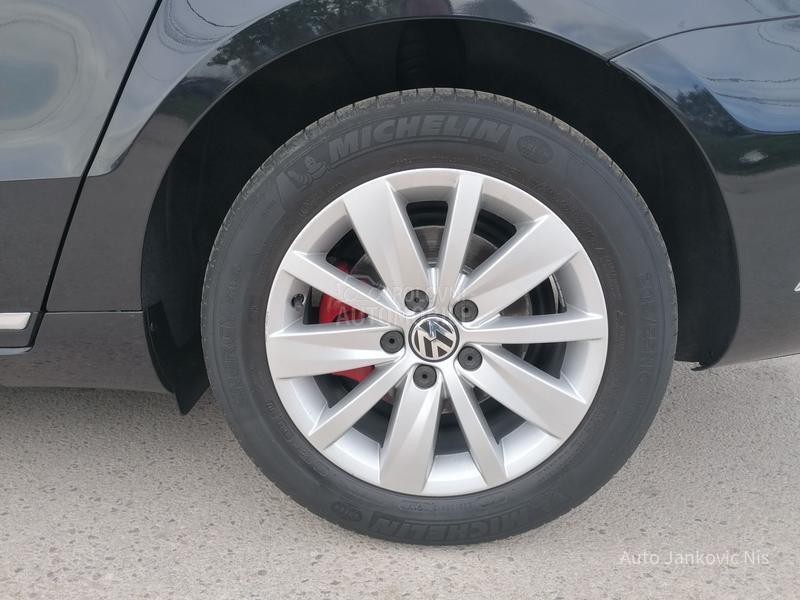 Volkswagen Passat B7 1.4i TREND LINE CH
