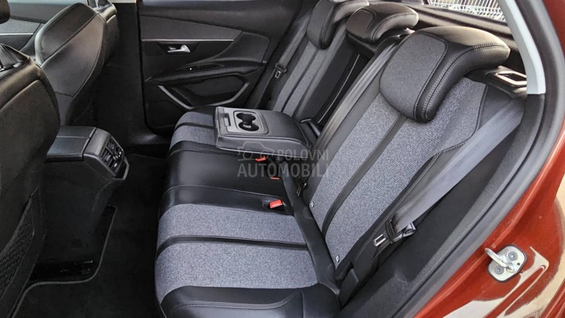 Peugeot 3008 1.5d 131 Allure/Led