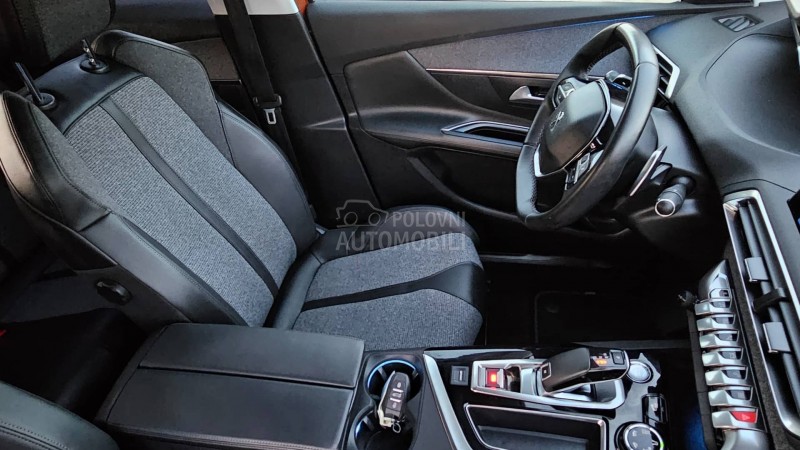 Peugeot 3008 1.5d 131 Allure/Led