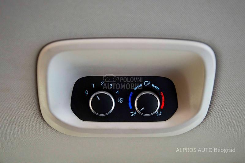 Ford Tourneo Custom 2.0 TDCI TITANIUM