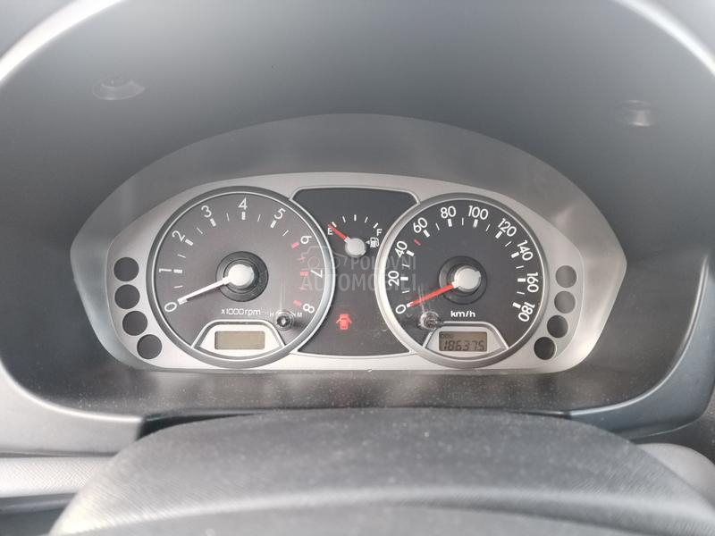 Kia Picanto 1.1i