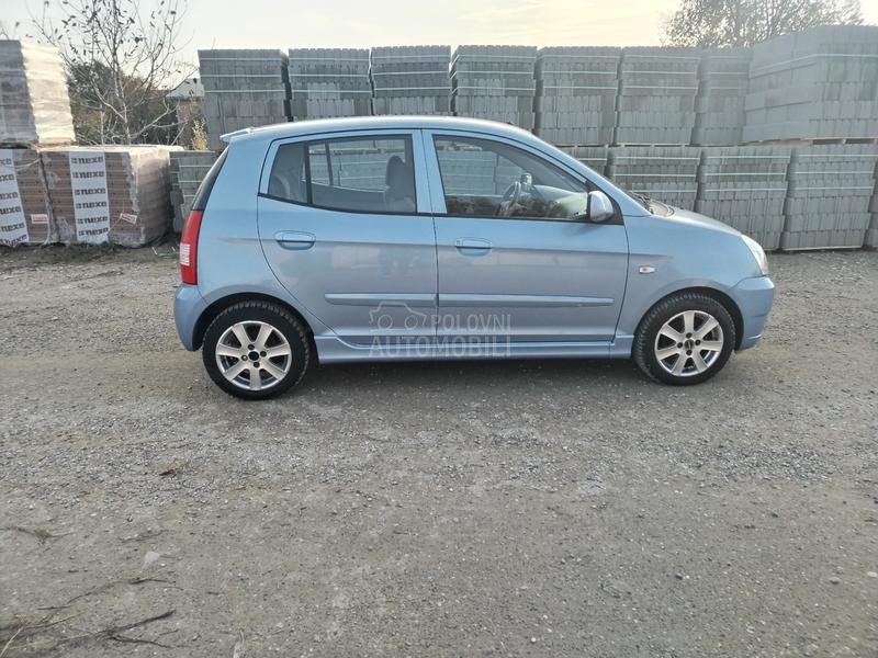 Kia Picanto 1.1i