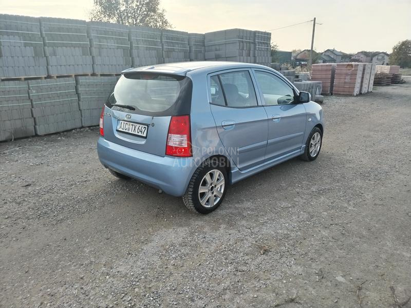 Kia Picanto 1.1i